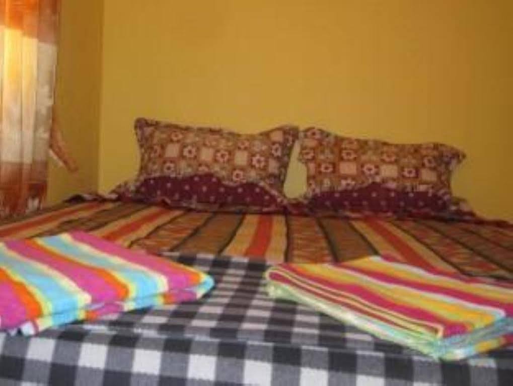 Pich Guesthouse พนมเปญ ภายนอก รูปภาพ
